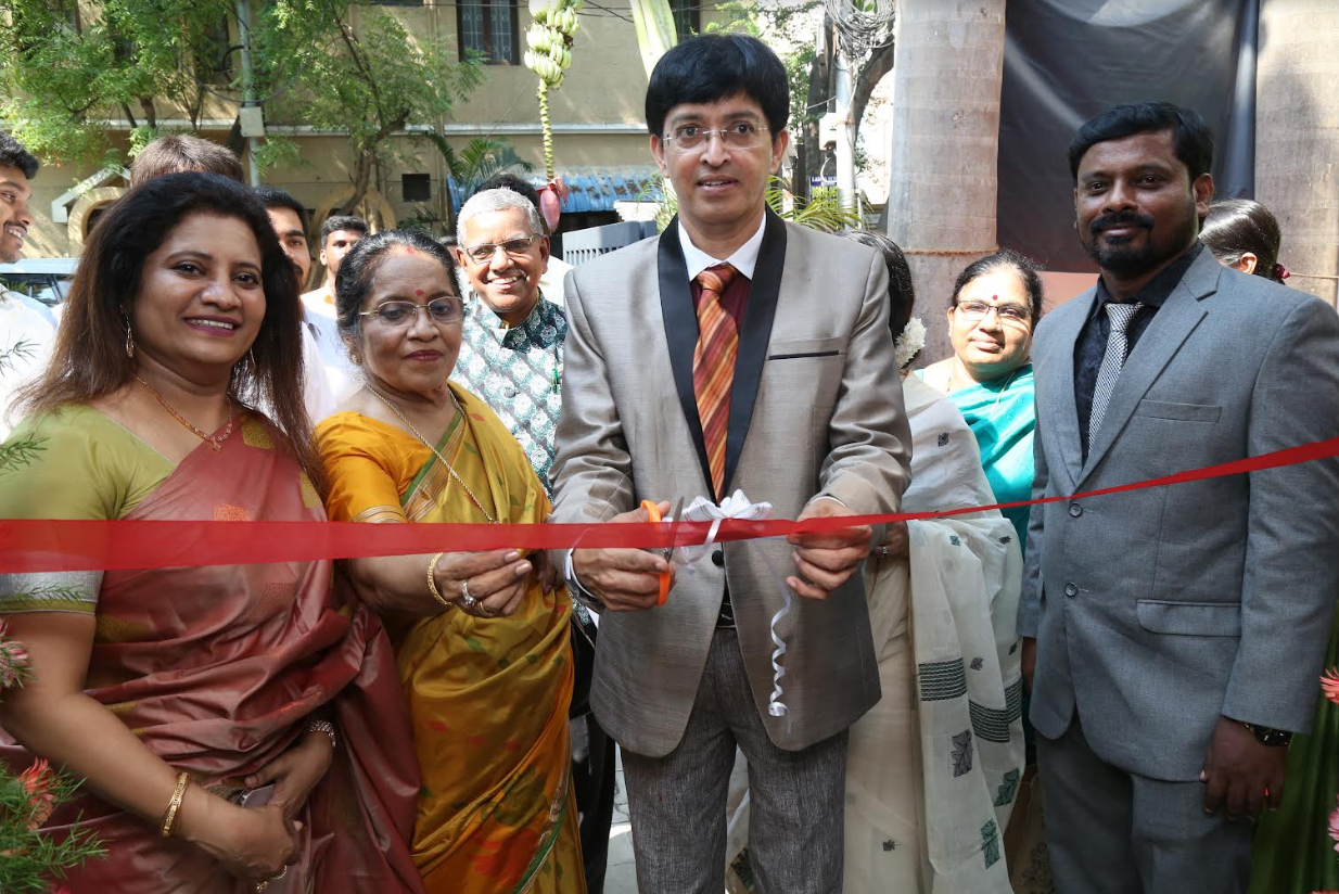 Smart Vision Hospital inaugurated by Corporation Commissioner Dr.J.Radhakrishnan, Mrs. Elizabeth verghese and Dr Susan Verghese at Thiruvanmiyur