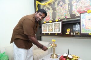 *நடிகர்கள் விஜய் சேதுபதி & சூரி ‘விடுதலை பார்ட் 2’ படத்திற்கான டப்பிங் பணிகளைத் தொடங்கியுள்ளனர்!*